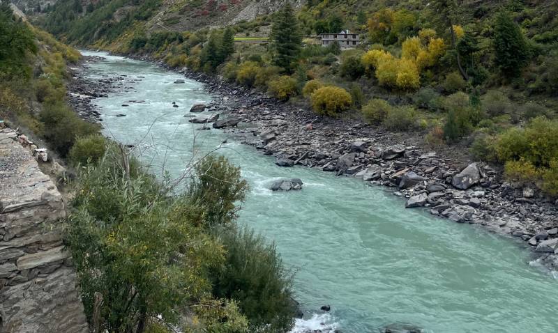 Riverside picnic near Shivalaya Inn Raison